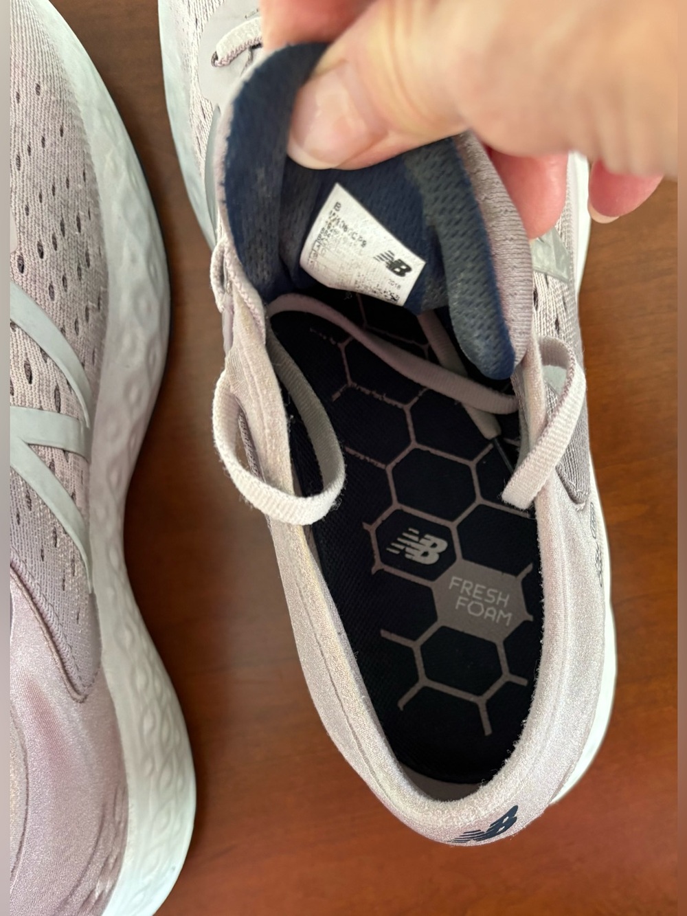 New Balance Women’s Fresh Foam 1080v9 Sneakers. Size 10 - Picture 7 of 7